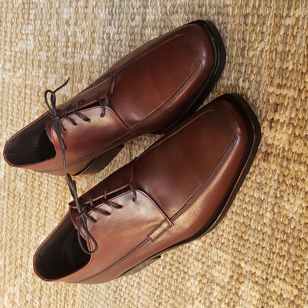 Vero Cuoio dress shoes